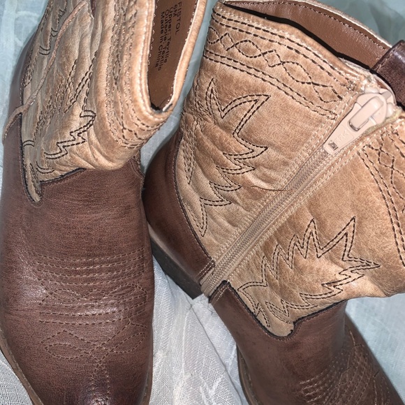 ✨Make an offer✨ Women boots! - Picture 3 of 3